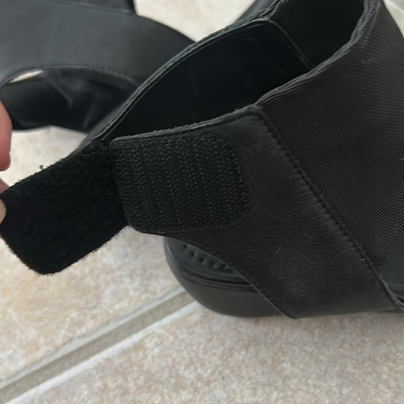 THE FLEXX Women’s Black Ankle Strap Sandals with Velcro Closure 7 - Picture 10 of 12